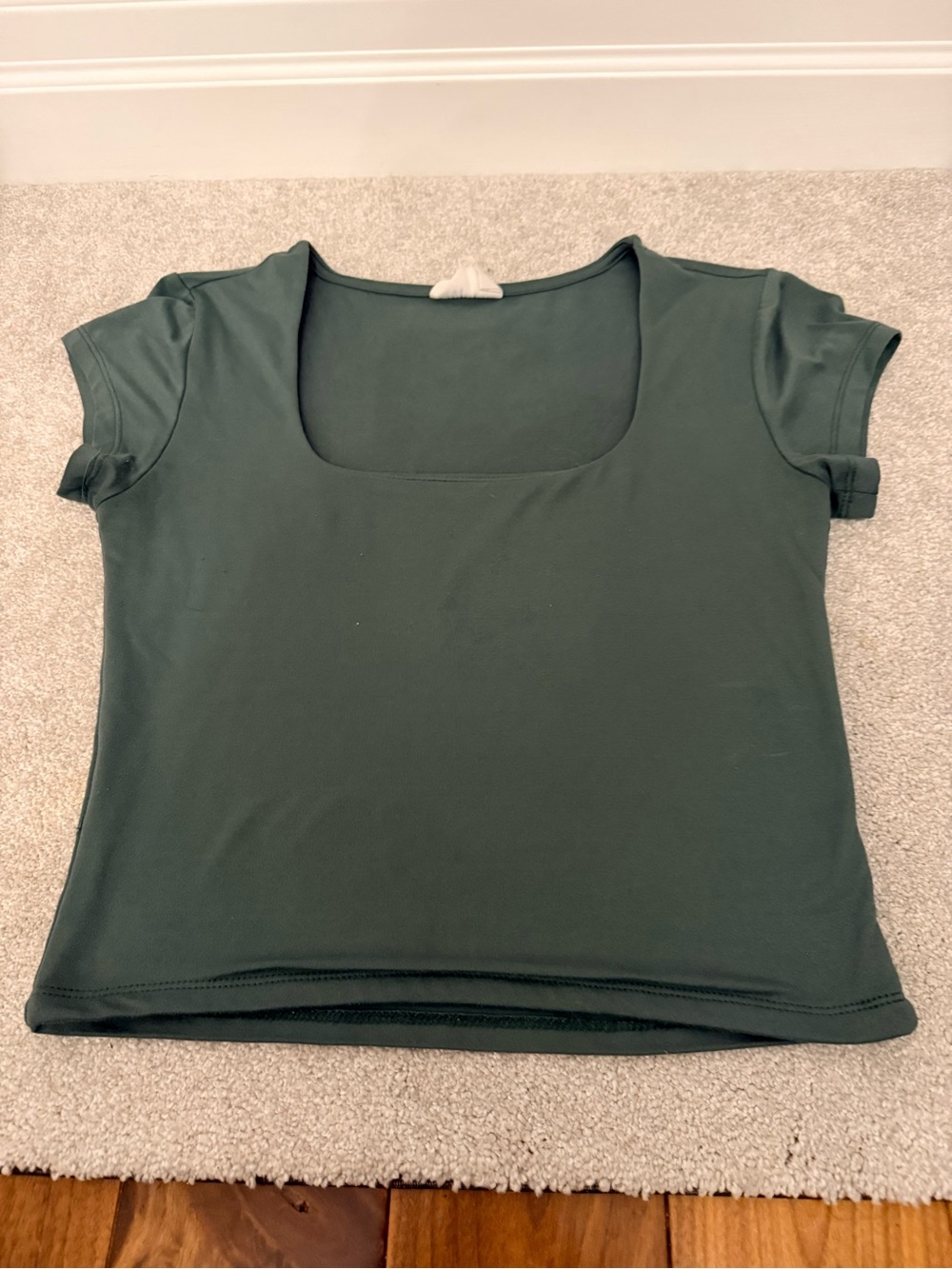 Mi Square-Neck Short Sleeve Top in Deep Green